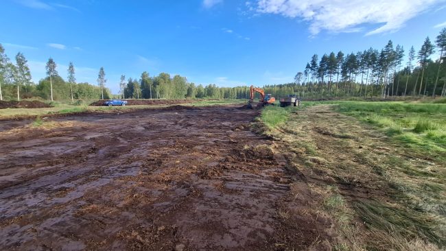 Aito Suvi ry rakennuttaa parhaillaan kosteikkoa Kortteenpohjantien varteen Tuppiojalle. Tuppiojan kosteikko
